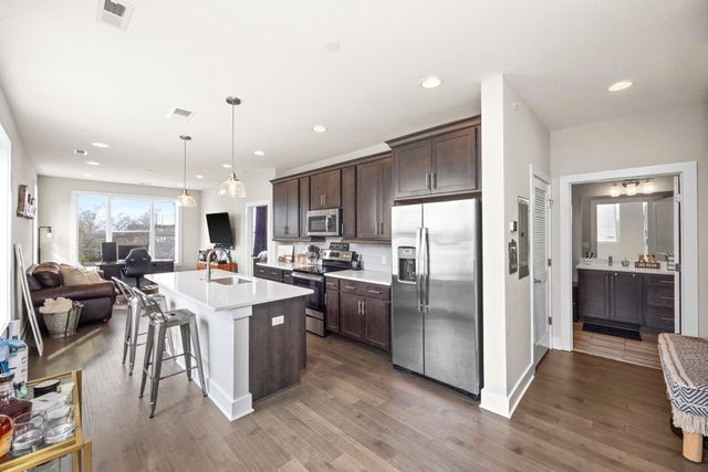 519 27th Ave N Apt 301, Nashville, TN 37209