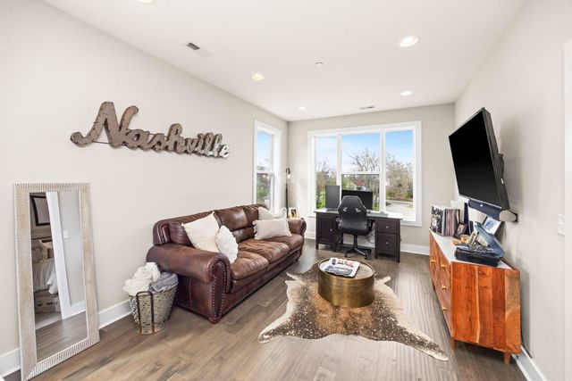 519 27th Ave N Apt 301, Nashville, TN 37209