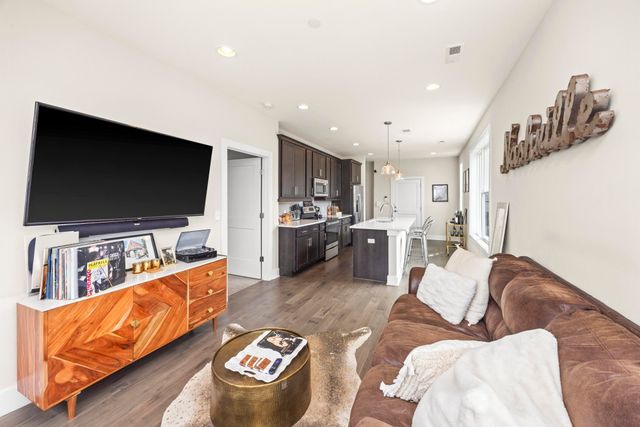 519 27th Ave N Apt 301, Nashville, TN 37209