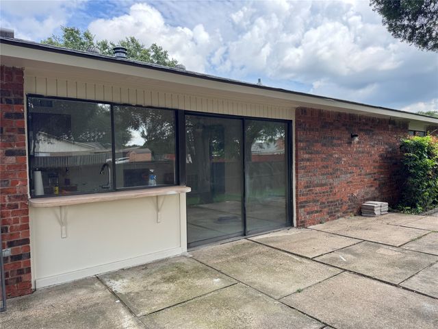 2818 Gayle Drive, Garland, TX 75044