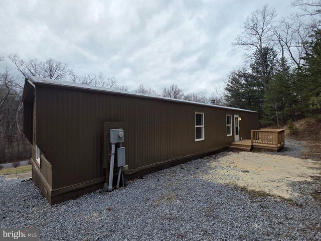 2732 CROSSROAD SCHOOL RD, Hedgesville, WV 25427