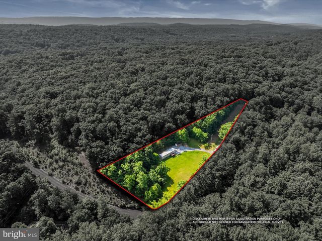 2732 CROSSROAD SCHOOL RD, Hedgesville, WV 25427