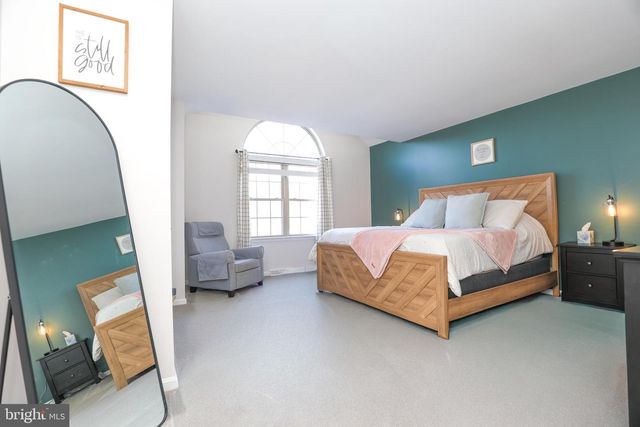 407 CROSSWINDS DR, Lititz, PA 17543