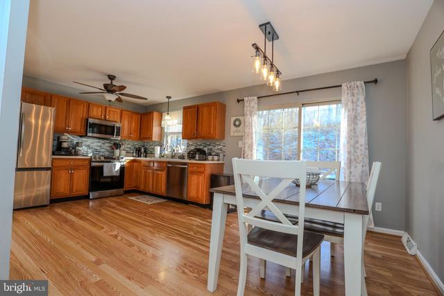 407 CROSSWINDS DR, Lititz, PA 17543