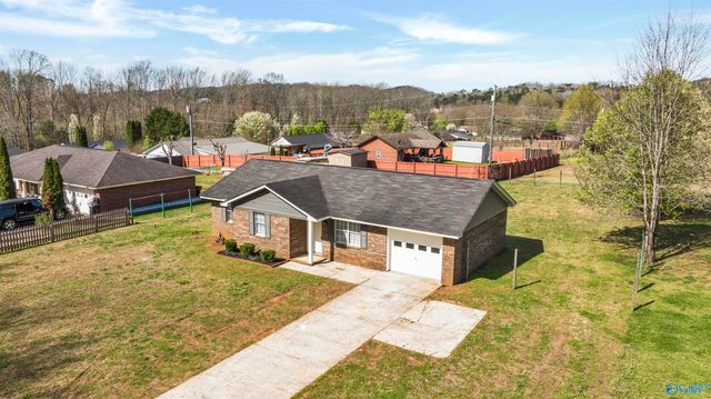 5316 Martin Avenue NE, Fort Payne, AL 35967