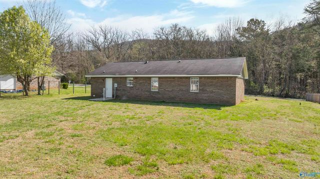 5316 Martin Avenue NE, Fort Payne, AL 35967