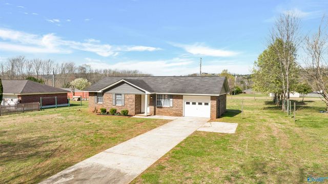 5316 Martin Avenue NE, Fort Payne, AL 35967