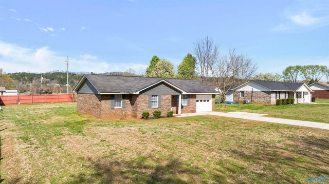 5316 Martin Avenue NE, Fort Payne, AL 35967