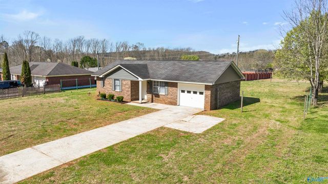 5316 Martin Avenue NE, Fort Payne, AL 35967