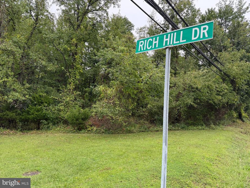 12110 LIVINGSTON RD, Fort Washington, MD 20744