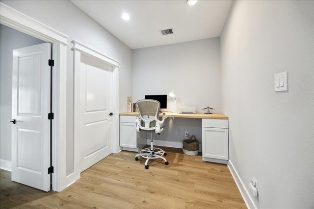 6496 Tc Jester Boulevard, Houston, TX 77091