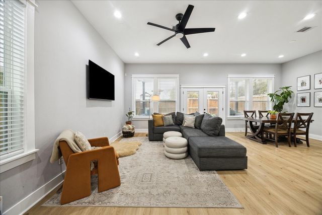 6496 Tc Jester Boulevard, Houston, TX 77091