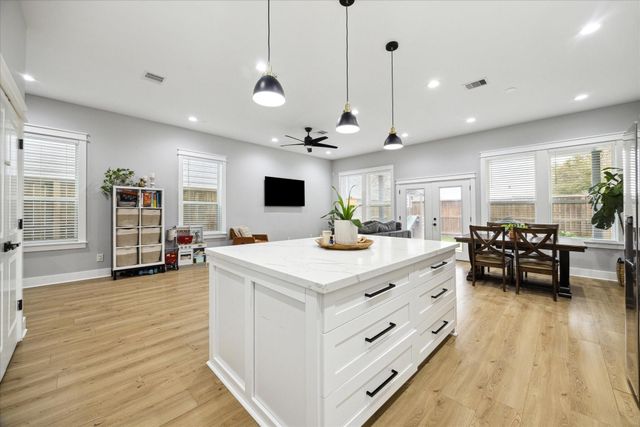 6496 Tc Jester Boulevard, Houston, TX 77091