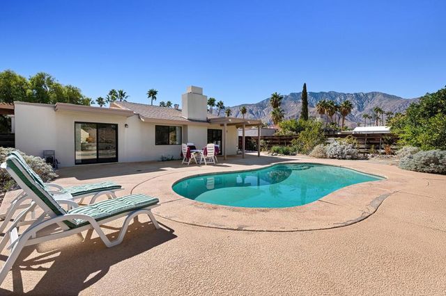 1370 E Gem Circle, Palm Springs, CA 92264