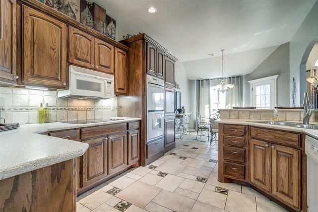 18017 San Mateo Court, Edmond, OK 73012