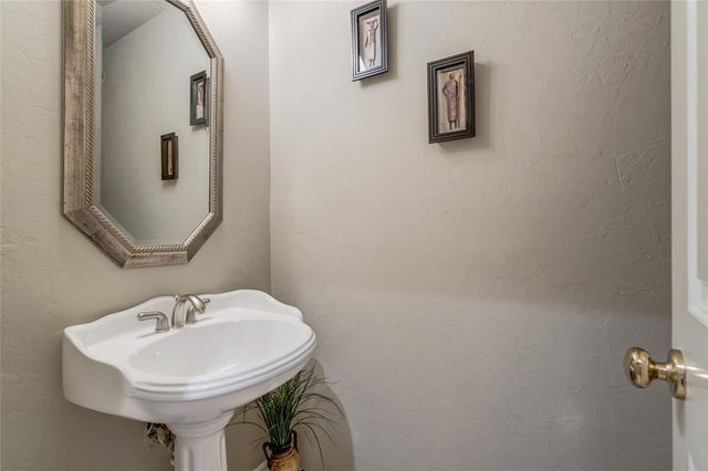 18017 San Mateo Court, Edmond, OK 73012