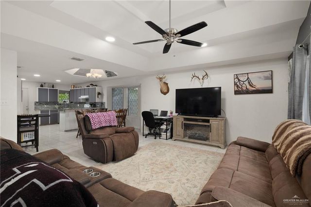 906 E Roosevelt Street, Weslaco, TX 78599
