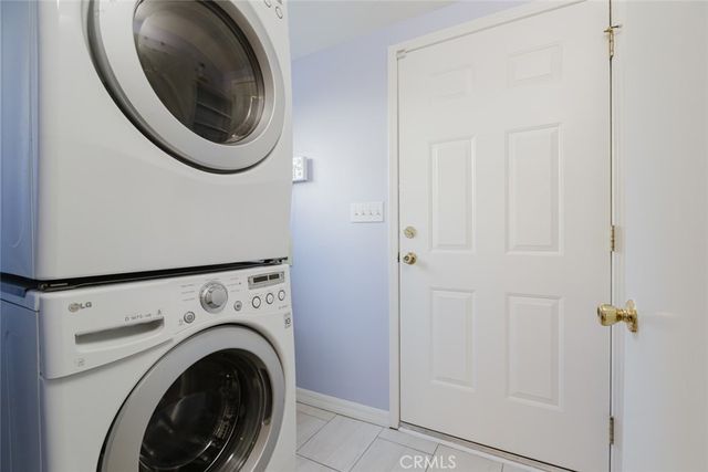12832 Kling Street, Studio City, CA 91604