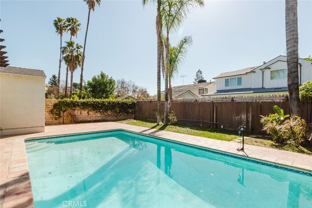 12832 Kling Street, Studio City, CA 91604