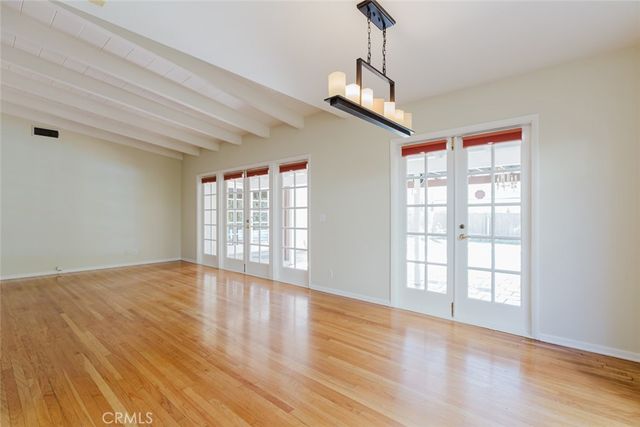 12832 Kling Street, Studio City, CA 91604