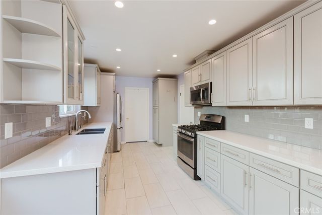 12832 Kling Street, Studio City, CA 91604