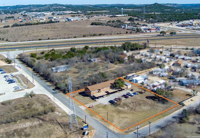 112 Blue Ridge, Comfort, TX 78013