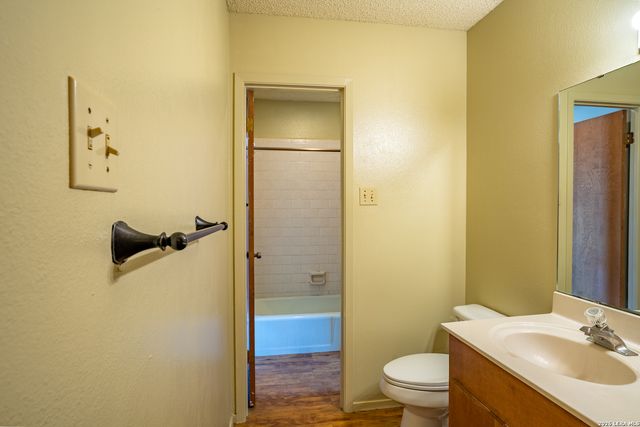 112 Blue Ridge, Comfort, TX 78013