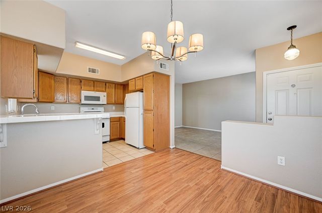 520 Arrowhead Trail 114, Henderson, NV 89015
