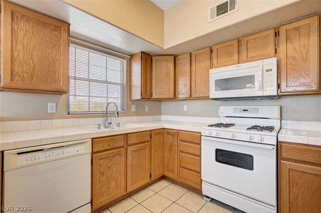 520 Arrowhead Trail 114, Henderson, NV 89015