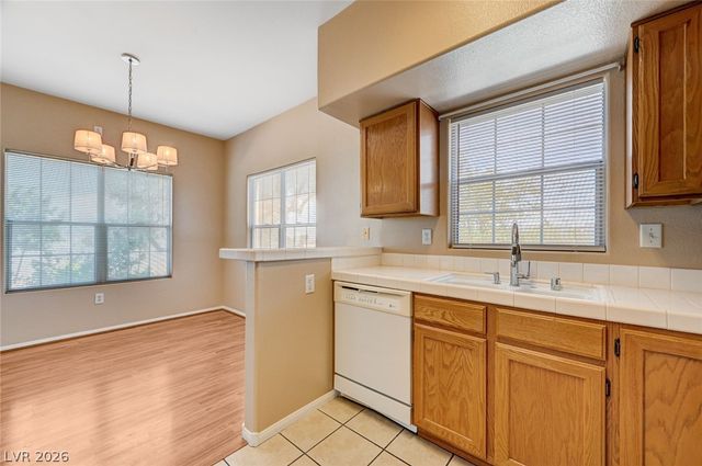 520 Arrowhead Trail 114, Henderson, NV 89015