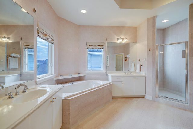 13243 Binnacle Way, Galveston, TX 77554