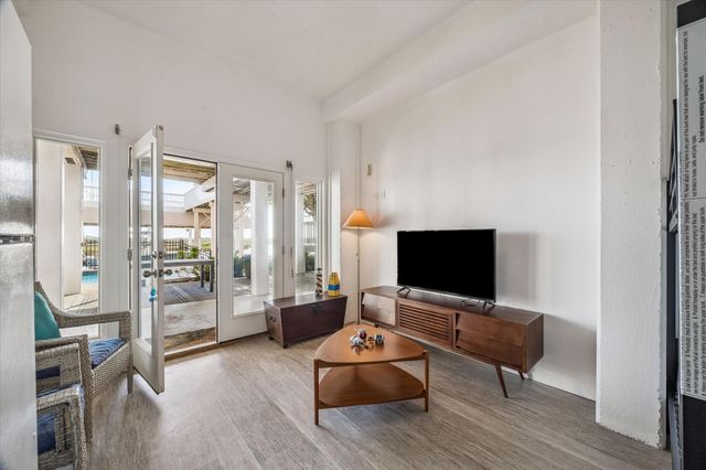 13243 Binnacle Way, Galveston, TX 77554