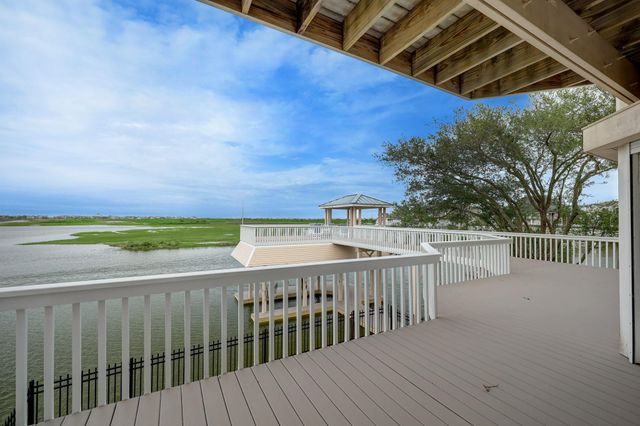 13243 Binnacle Way, Galveston, TX 77554