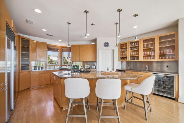 13243 Binnacle Way, Galveston, TX 77554