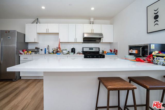 3025 Walton Avenue, Los Angeles, CA 90007