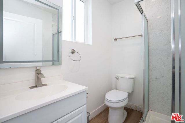 3025 Walton Avenue, Los Angeles, CA 90007