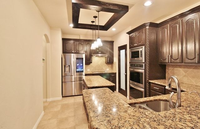 110 White Oak Lane, Red Oak, TX 75154