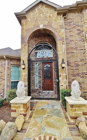 110 White Oak Lane, Red Oak, TX 75154