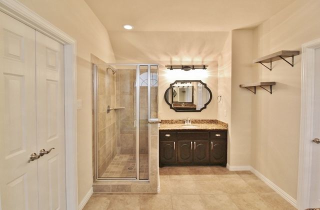 110 White Oak Lane, Red Oak, TX 75154