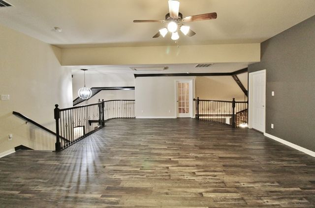 110 White Oak Lane, Red Oak, TX 75154