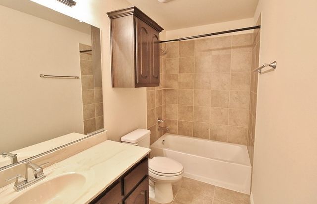 110 White Oak Lane, Red Oak, TX 75154