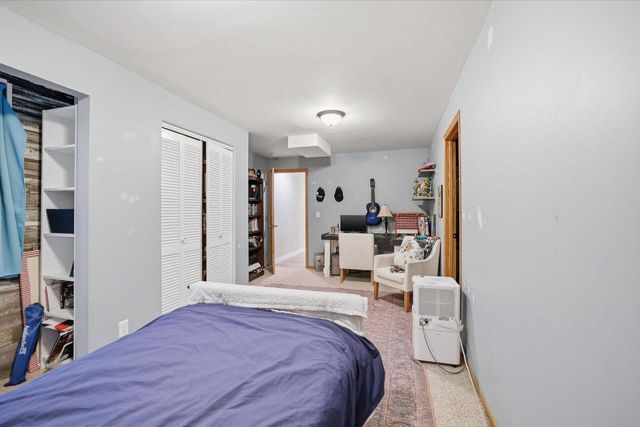 116 N Weiss WAY, Saukville, WI 53080