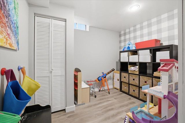 116 N Weiss WAY, Saukville, WI 53080