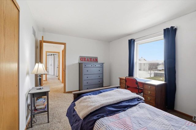 116 N Weiss WAY, Saukville, WI 53080