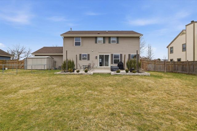 116 N Weiss WAY, Saukville, WI 53080