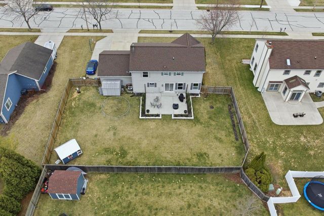 116 N Weiss WAY, Saukville, WI 53080