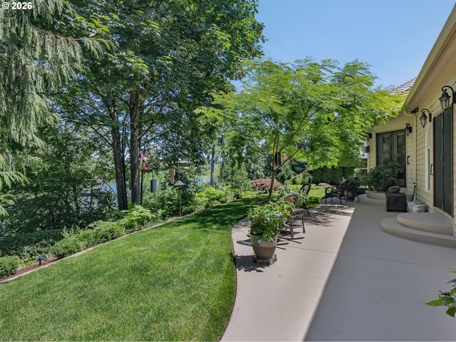 1631 Nw LACAMAS Dr, Camas, WA 98607