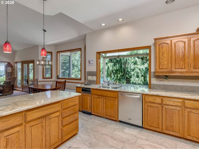 1631 Nw LACAMAS Dr, Camas, WA 98607