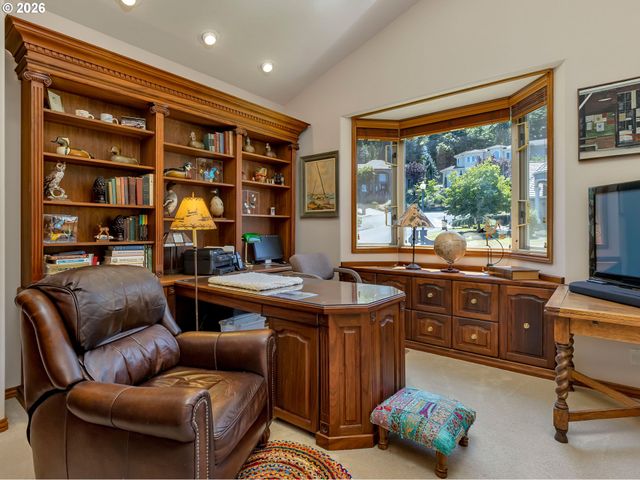 1631 Nw LACAMAS Dr, Camas, WA 98607