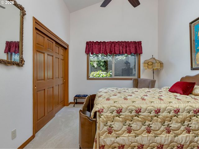 1631 Nw LACAMAS Dr, Camas, WA 98607